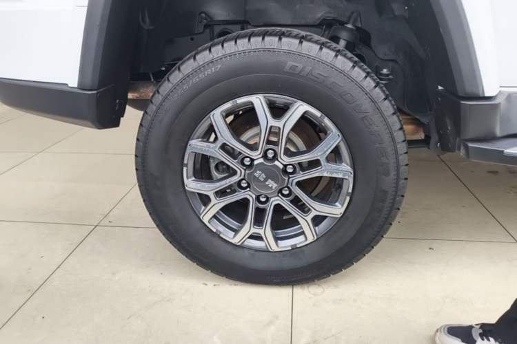 Used BAIC Off-Road BJ40 2024 2.0T Urban Hunter Honor Edition Right Rear Wheel Hub