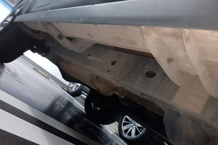 Used BAIC Off-Road BJ40 2024 2.0T All-New Urban Hunter Edition Ultimate Version Right Side Sill