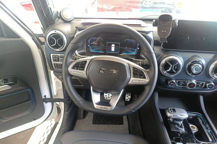 Used BAIC Off-Road BJ40 2024 2.0T Urban Hunter Honor Edition Steering Wheel