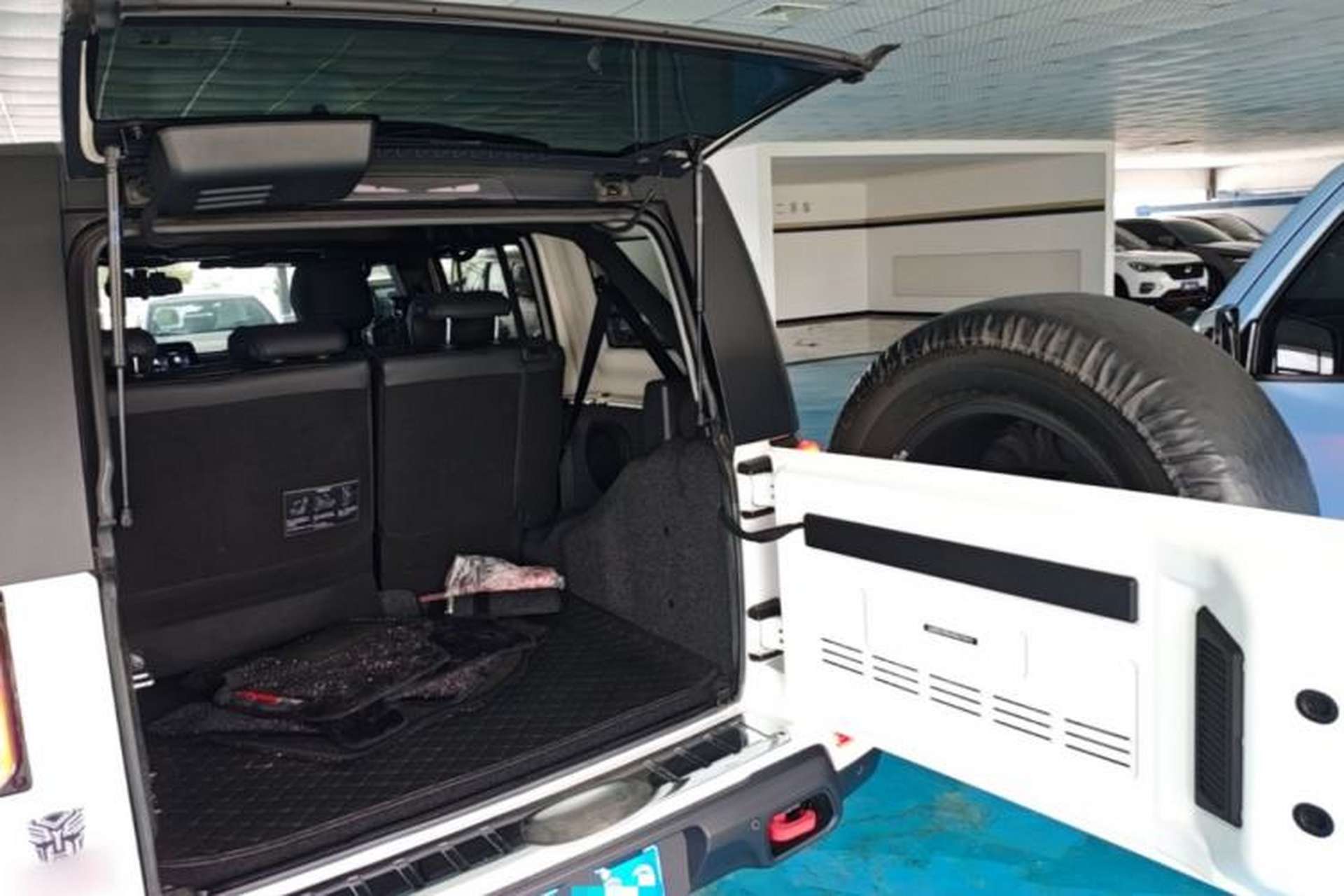 Used BAIC Off-Road BJ40 2024 2.0D Blade Hero Glory Edition Trunk