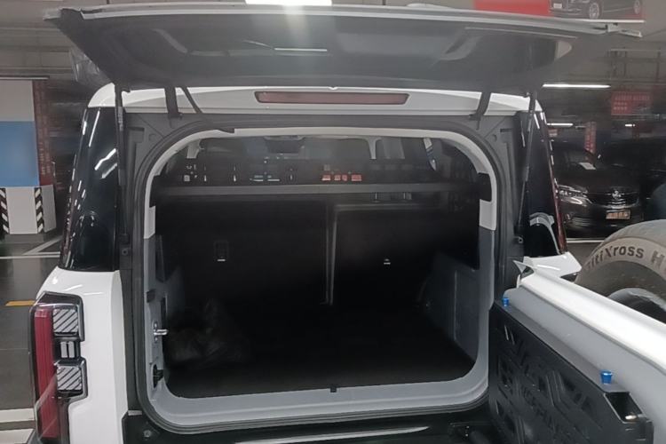 Used BAIC Off-Road BJ40 2024 2.0T All-New Urban Hunter Edition Ultimate Version Trunk