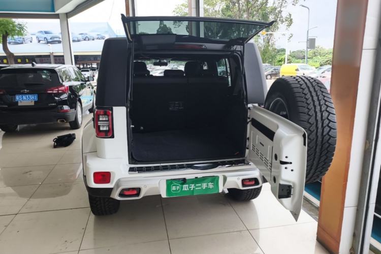 Used BAIC Off-Road BJ40 2024 2.0T Urban Hunter Honor Edition Trunk