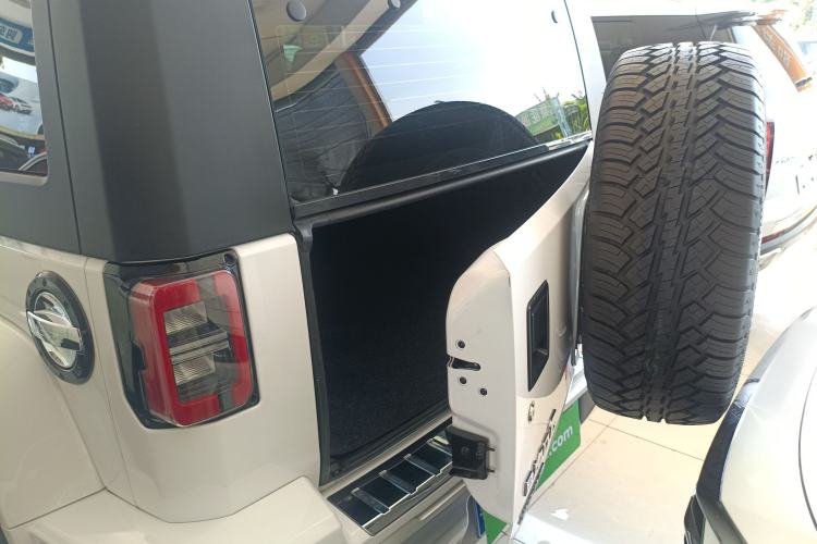 Used BAIC Off-Road BJ40 2024 2.0T Urban Hunter Honor Edition Trunk