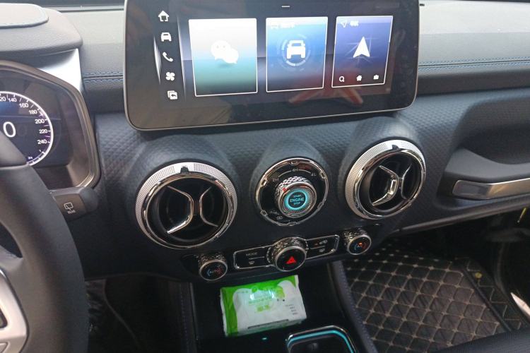 Used BAIC Off-Road BJ40 2024 2.0T Urban Hunter Honor Edition Audio And AC Panel