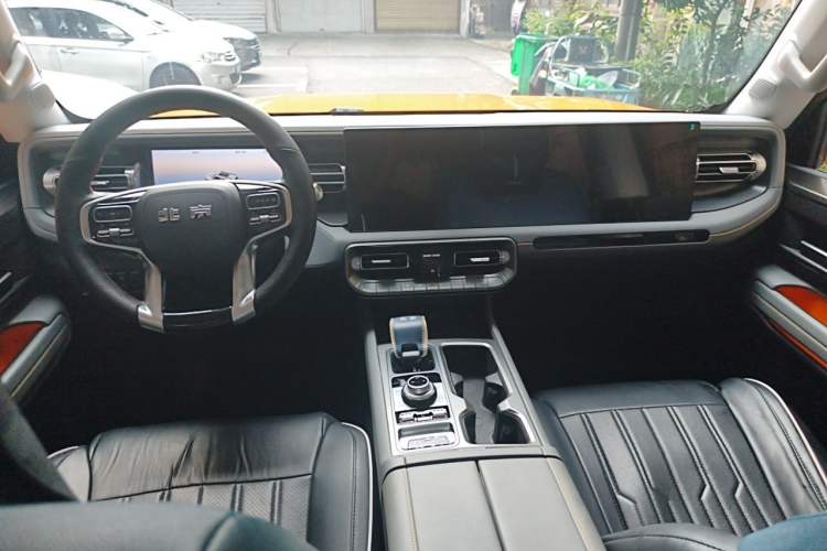 Used BAIC Off-Road BJ40 2024 2.0T All-New Urban Hunter Edition Ultimate Version Center Console