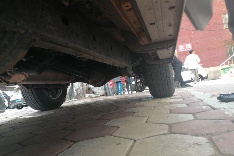 Used BAIC Off-Road BJ40 2024 2.0T All-New Urban Hunter Edition Chivalrous Style Chassis Front Left