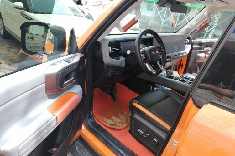 Used BAIC Off-Road BJ40 2024 2.0T All-New Urban Hunter Edition Chivalrous Style Driver Seat