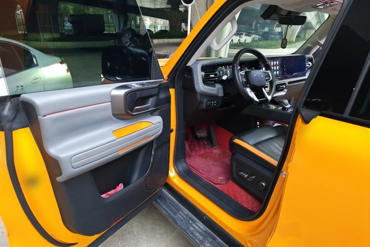 Used BAIC Off-Road BJ40 2024 2.0T All-New Urban Hunter Edition Chivalrous Style Driver Seat