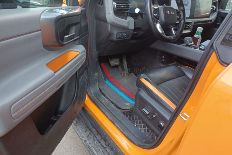 Used BAIC Off-Road BJ40 2024 2.0T All-New Urban Hunter Edition Chivalrous Style Driver Seat