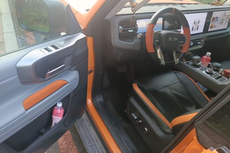 Used BAIC Off-Road BJ40 2024 2.0T All-New Urban Hunter Edition Chivalrous Style Driver Seat