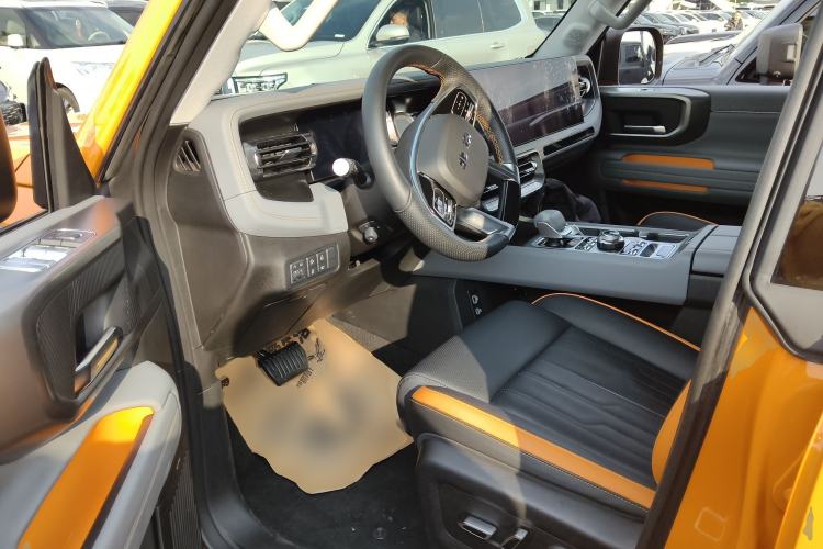 Used BAIC Off-Road BJ40 2024 2.0T All-New Urban Hunter Edition Ultimate Version Driver Seat