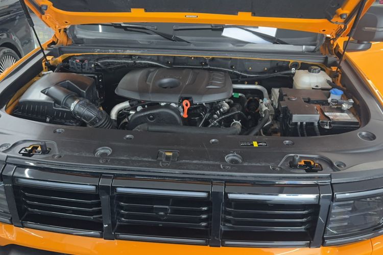 Used BAIC Off-Road BJ40 2024 2.0T All-New Urban Hunter Edition Ultimate Version Engine Bay
