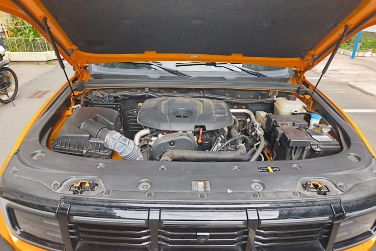 Used BAIC Off-Road BJ40 2024 2.0T All-New Urban Hunter Edition Ultimate Version Engine Bay