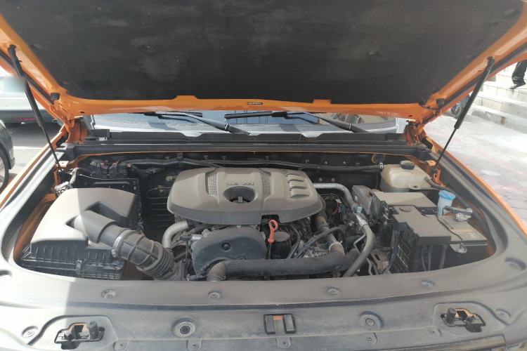 Used BAIC Off-Road BJ40 2024 2.0T All-New Urban Hunter Edition Chivalrous Style Engine Bay