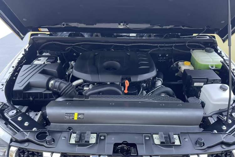 Used BAIC Off-Road BJ40 2024 2.0T Urban Hunter Honor Edition Engine Bay