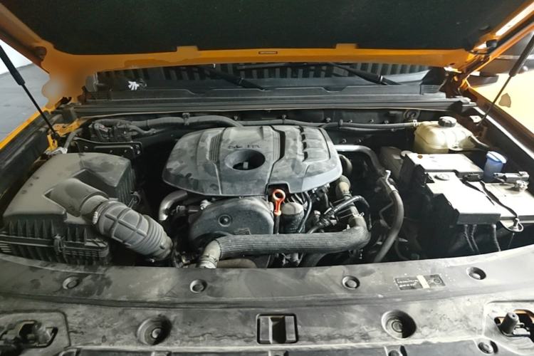 Used BAIC Off-Road BJ40 2024 2.0T All-New Urban Hunter Edition Chivalrous Style Engine Bay