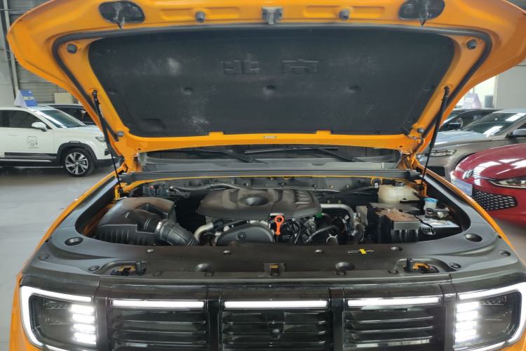 Used BAIC Off-Road BJ40 2024 2.0T All-New Urban Hunter Edition Chivalrous Style Engine Bay