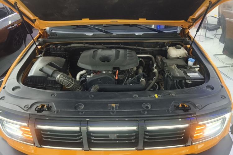Used BAIC Off-Road BJ40 2024 2.0T All-New Urban Hunter Edition Ultimate Version Engine Bay