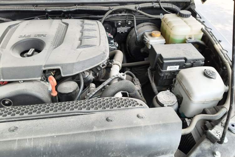 Used BAIC Off-Road BJ40 2024 2.0T Urban Hunter Honor Edition Engine Bay Left