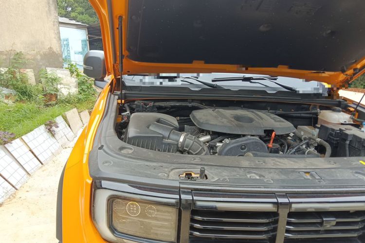 Used BAIC Off-Road BJ40 2024 2.0T All-New Urban Hunter Edition Pioneer Type Engine Bay Right
