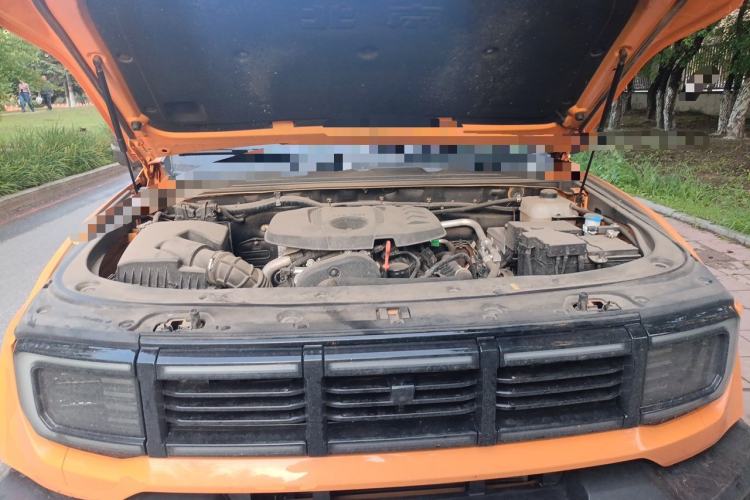 Used BAIC Off-Road BJ40 2024 2.0T All-New Urban Hunter Edition Chivalrous Style Engine Bay