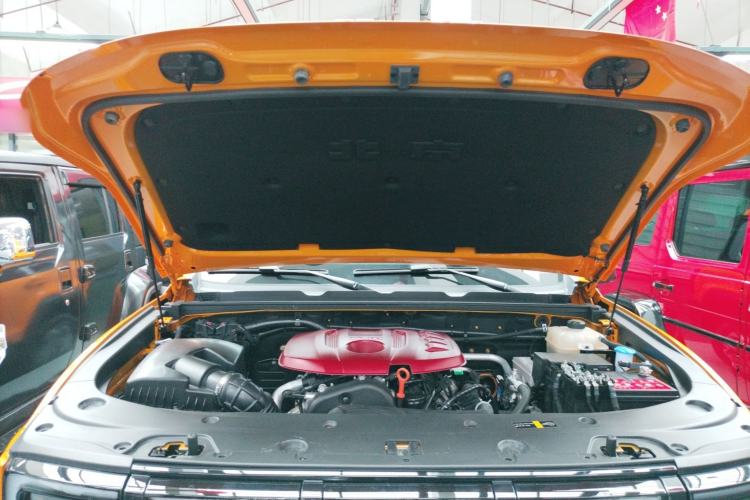 Used BAIC Off-Road BJ40 2024 2.0T All-New Urban Hunter Edition Ultimate Version Engine Bay