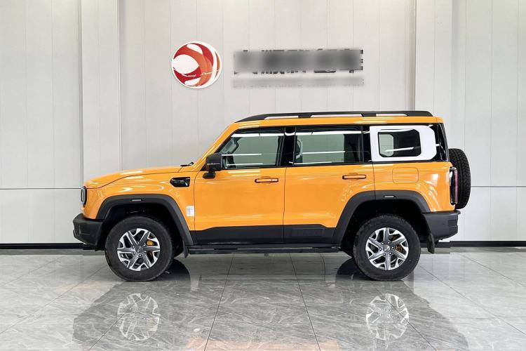 Used BAIC Off-Road BJ40 2024 2.0T All-New Urban Hunter Edition Chivalrous Style Exterior 1