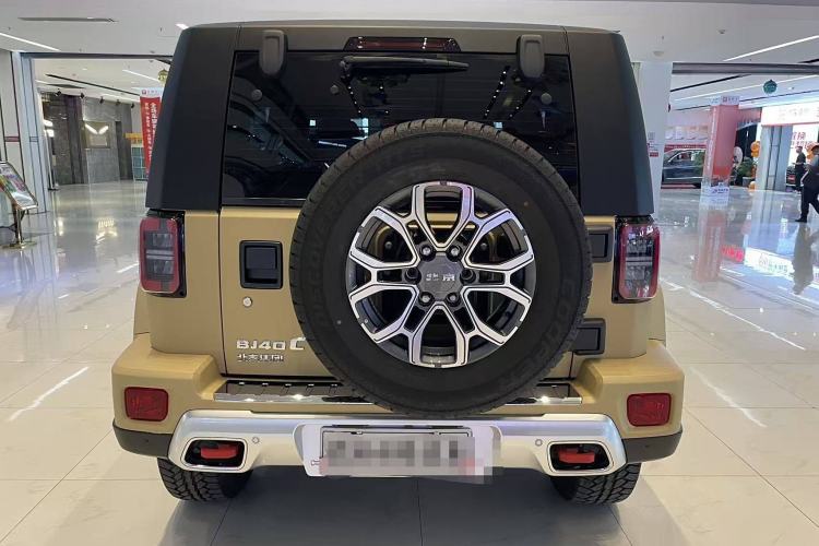 Used BAIC Off-Road BJ40 2024 2.0T Urban Hunter Honor Edition Exterior 3