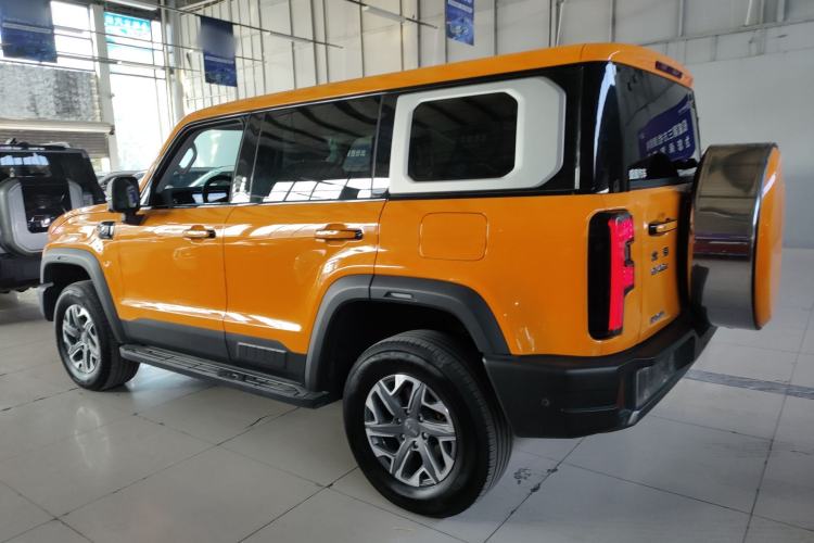 Used BAIC Off-Road BJ40 2024 2.0T All-New Urban Hunter Edition Chivalrous Style Exterior 3