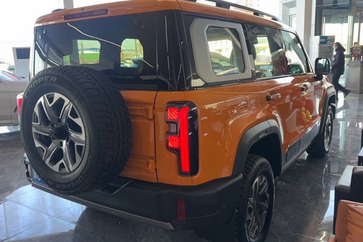 Used BAIC Off-Road BJ40 2024 2.0T All-New Urban Hunter Edition Ultimate Version Exterior 3
