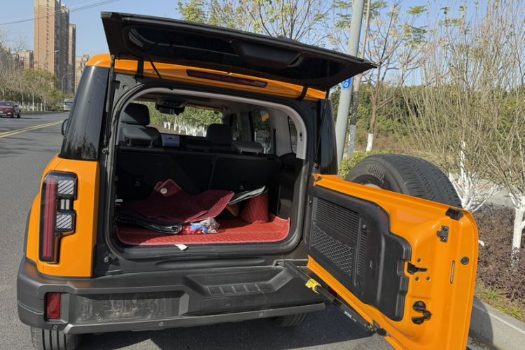Used BAIC Off-Road BJ40 2024 2.0T All-New Urban Hunter Edition Chivalrous Style Exterior 5