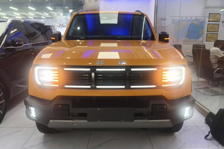 Used BAIC Off-Road BJ40 2024 2.0T All-New Urban Hunter Edition Ultimate Version Front