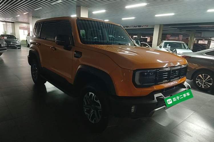 Used BAIC Off-Road BJ40 2024 2.0T All-New Urban Hunter Edition Chivalrous Style Front Right 45 Deg