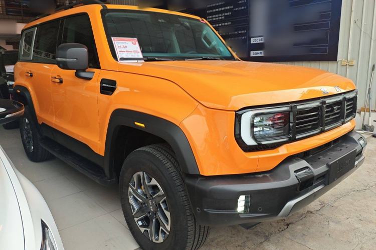 Used BAIC Off-Road BJ40 2024 2.0T All-New Urban Hunter Edition Chivalrous Style Front Right 45 Deg