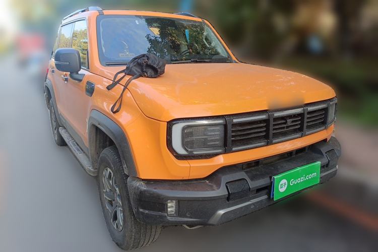 Used BAIC Off-Road BJ40 2024 2.0T All-New Urban Hunter Edition Chivalrous Style Front Right 45 Deg