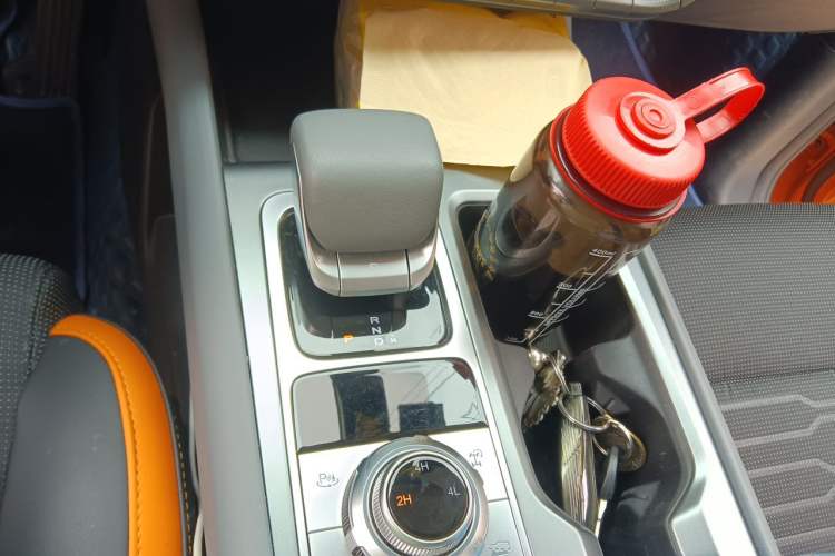 Used BAIC Off-Road BJ40 2024 2.0T All-New Urban Hunter Edition Pioneer Type Gear Lever
