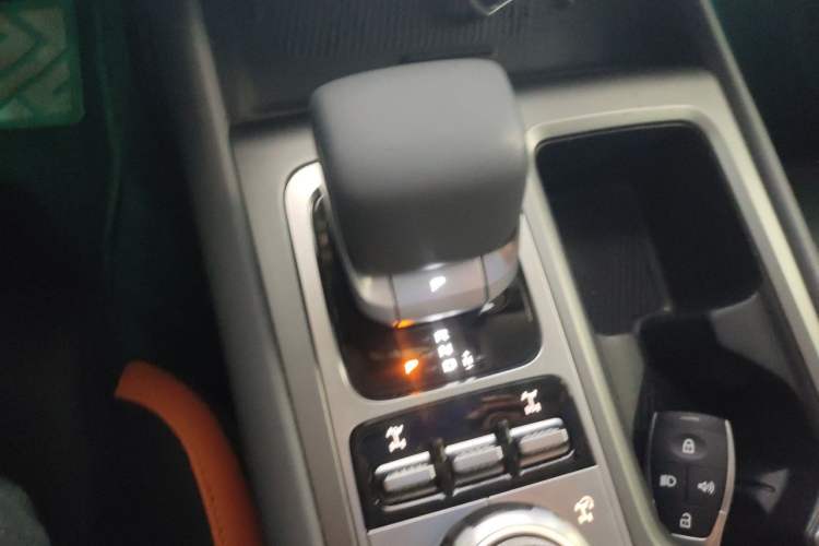 Used BAIC Off-Road BJ40 2024 2.0T All-New Urban Hunter Edition Ultimate Version Gear Lever