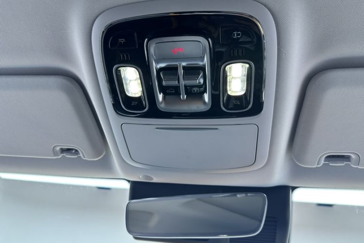 Used BAIC Off-Road BJ40 2024 2.0T All-New Urban Hunter Edition Chivalrous Style Interior 10