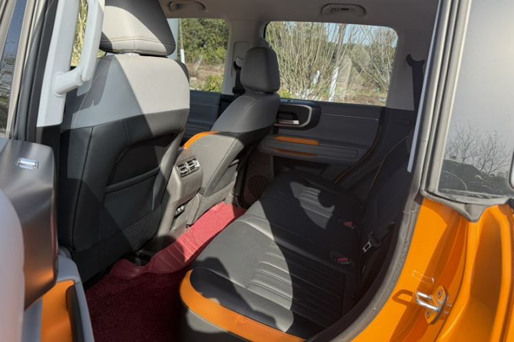 Used BAIC Off-Road BJ40 2024 2.0T All-New Urban Hunter Edition Chivalrous Style Interior 10