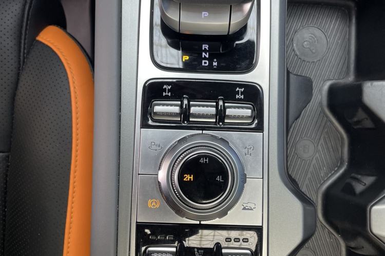 Used BAIC Off-Road BJ40 2024 2.0T All-New Urban Hunter Edition Ultimate Version Interior 2