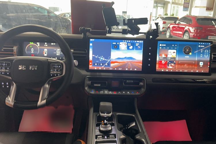 Used BAIC Off-Road BJ40 2024 2.0T All-New Urban Hunter Edition Ultimate Version Interior 3