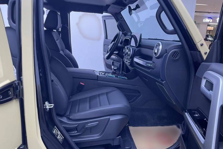 Used BAIC Off-Road BJ40 2024 2.0T Urban Hunter Honor Edition Interior 4