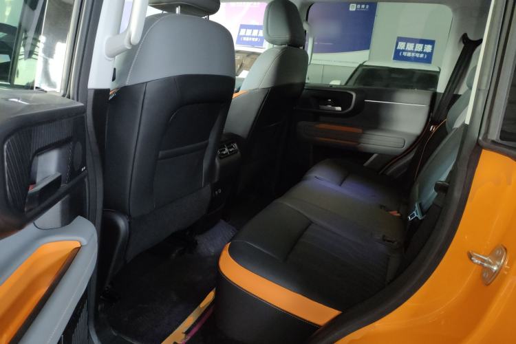 Used BAIC Off-Road BJ40 2024 2.0T All-New Urban Hunter Edition Chivalrous Style Interior 4
