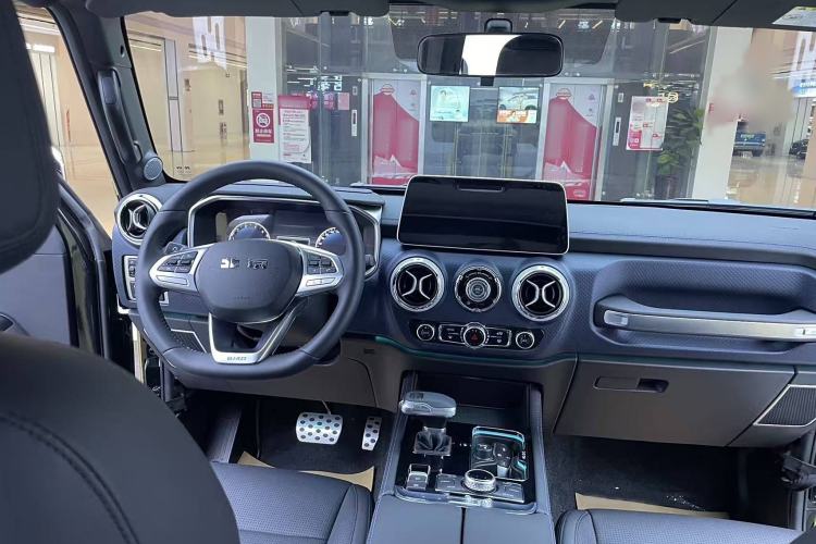 Used BAIC Off-Road BJ40 2024 2.0T Urban Hunter Honor Edition Interior 5