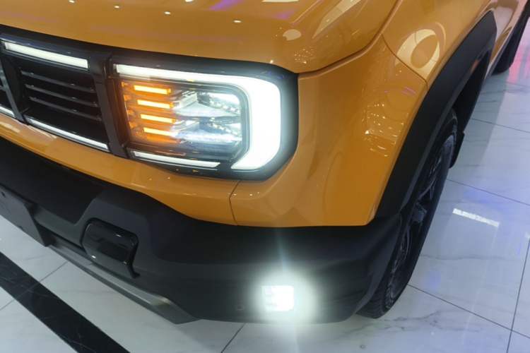 Used BAIC Off-Road BJ40 2024 2.0T All-New Urban Hunter Edition Ultimate Version Left Front Headlight