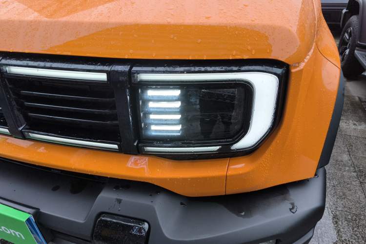 Used BAIC Off-Road BJ40 2024 2.0T All-New Urban Hunter Edition Ultimate Version Left Front Headlight