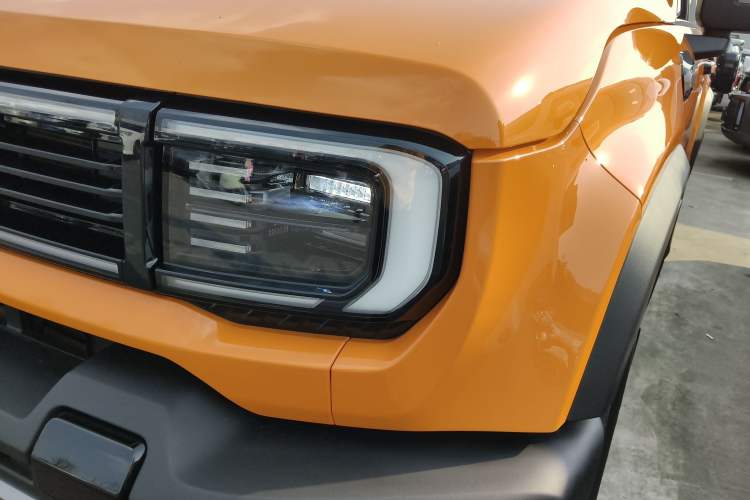 Used BAIC Off-Road BJ40 2024 2.0T All-New Urban Hunter Edition Ultimate Version Left Front Headlight