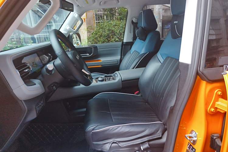 Used BAIC Off-Road BJ40 2024 2.0T All-New Urban Hunter Edition Ultimate Version Left Front Seat