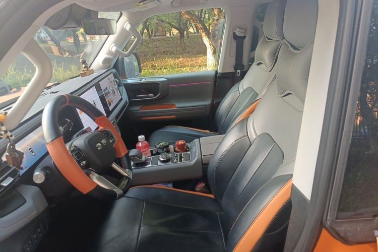 Used BAIC Off-Road BJ40 2024 2.0T All-New Urban Hunter Edition Chivalrous Style Left Front Seat