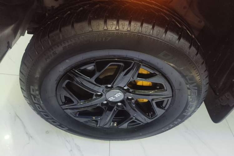Used BAIC Off-Road BJ40 2024 2.0T All-New Urban Hunter Edition Ultimate Version Left Front Wheel Hub
